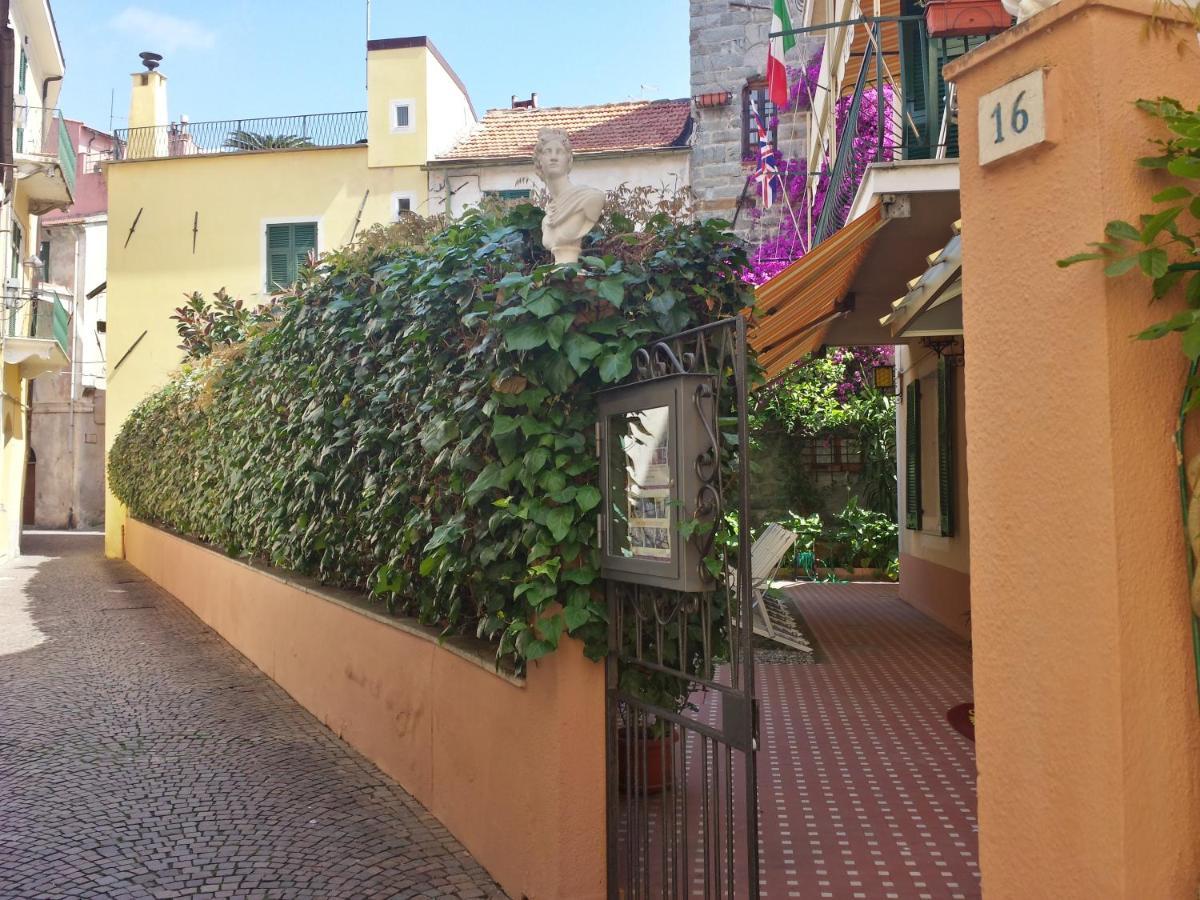 Hotel Triestina Noli Exterior photo